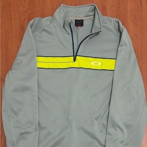 Oakley Men's Performance Jacket in Gray with Yellow Stripe
